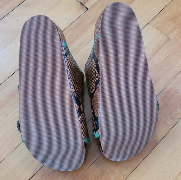 Loeffler Randell Theo Sandles Size 8 - Picture 4 of 5